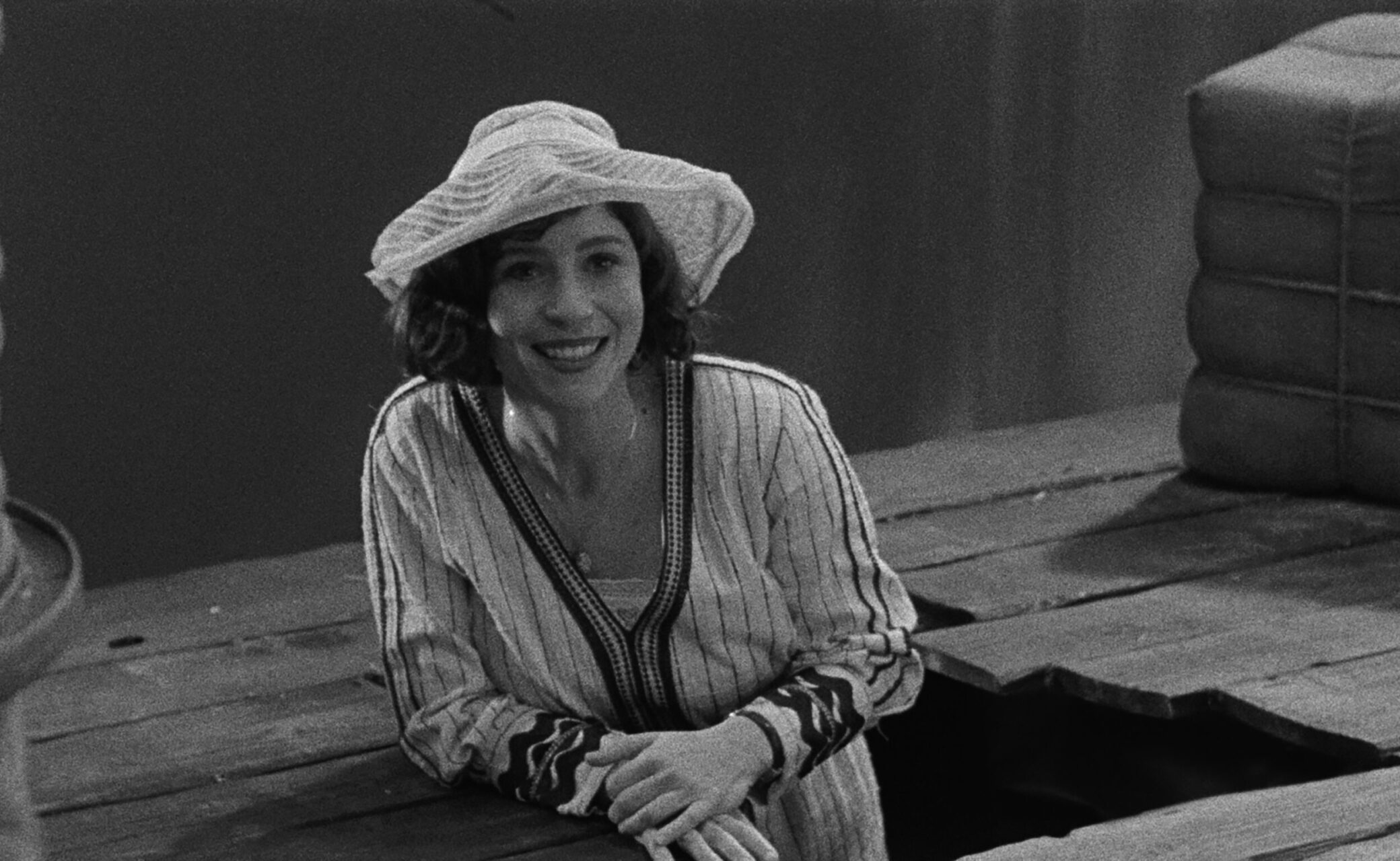 GT-©-2024-Uma-Pedra-No-Sapato-Vivo-film-Shellac-Sud-Cinema-Defacto_3-scaled-2080x1280-c-center.jpg